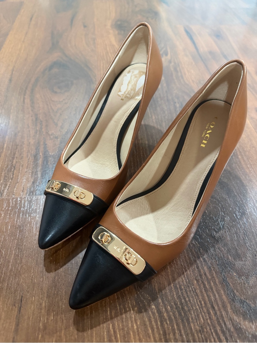 Coach Brown & Black Patent Leather Zan Pumps Size 7